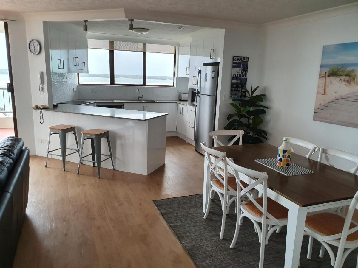 Broadwater Shores Waterfront Apartments Gold Coast Luaran gambar