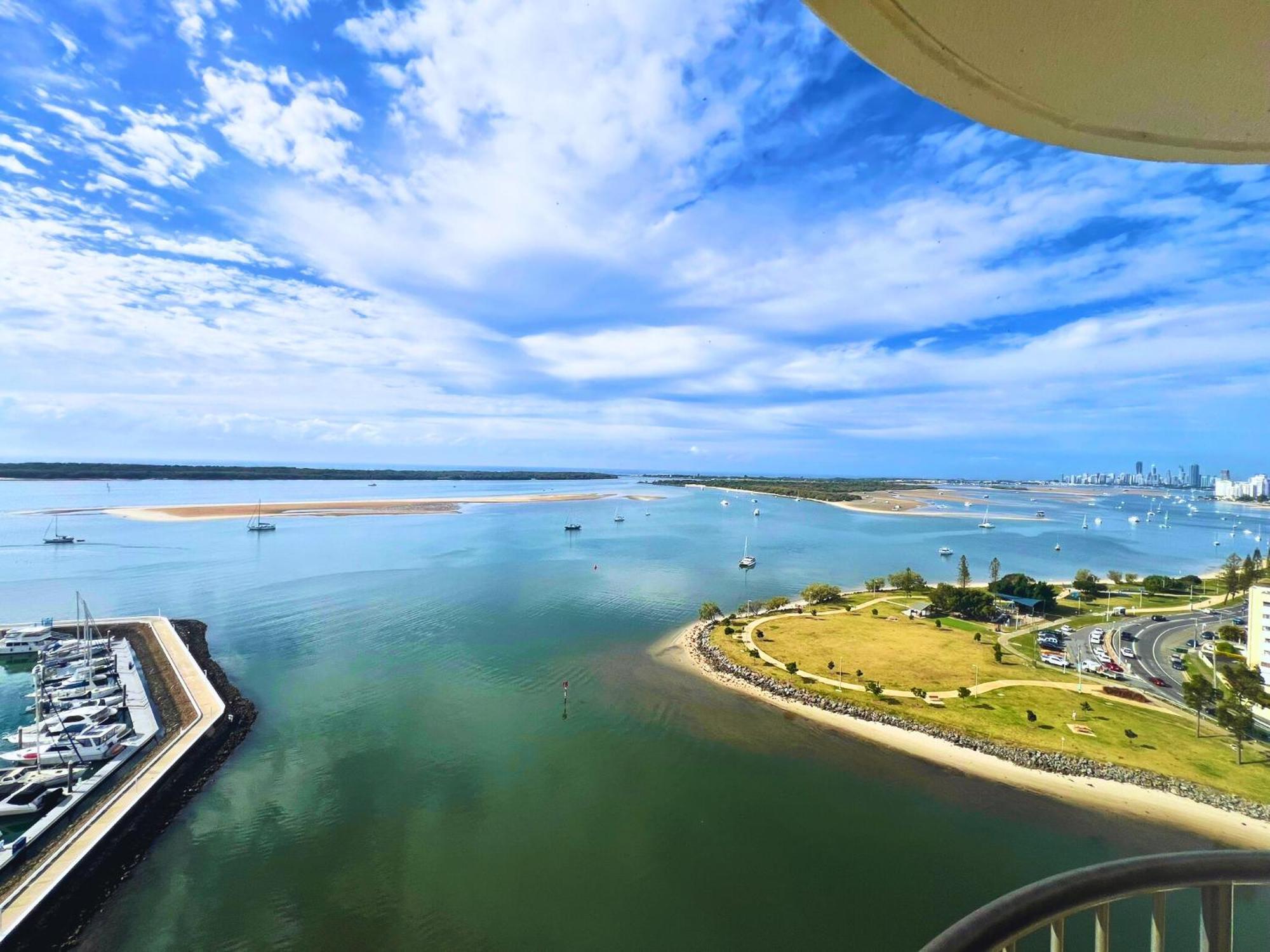 Broadwater Shores Waterfront Apartments Gold Coast Luaran gambar