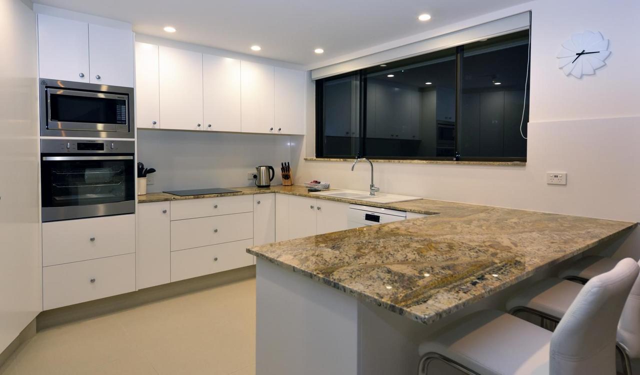 Broadwater Shores Waterfront Apartments Gold Coast Luaran gambar