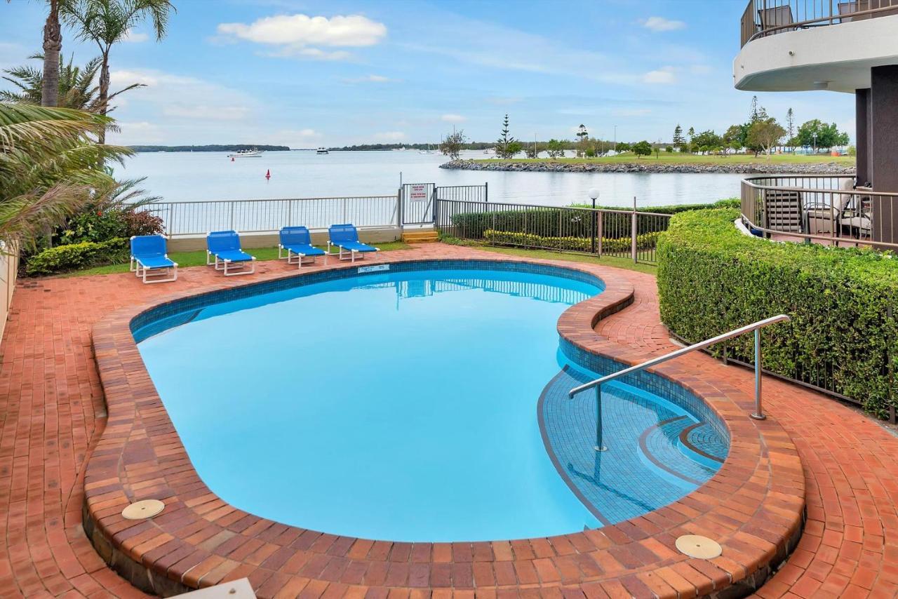 Broadwater Shores Waterfront Apartments Gold Coast Luaran gambar